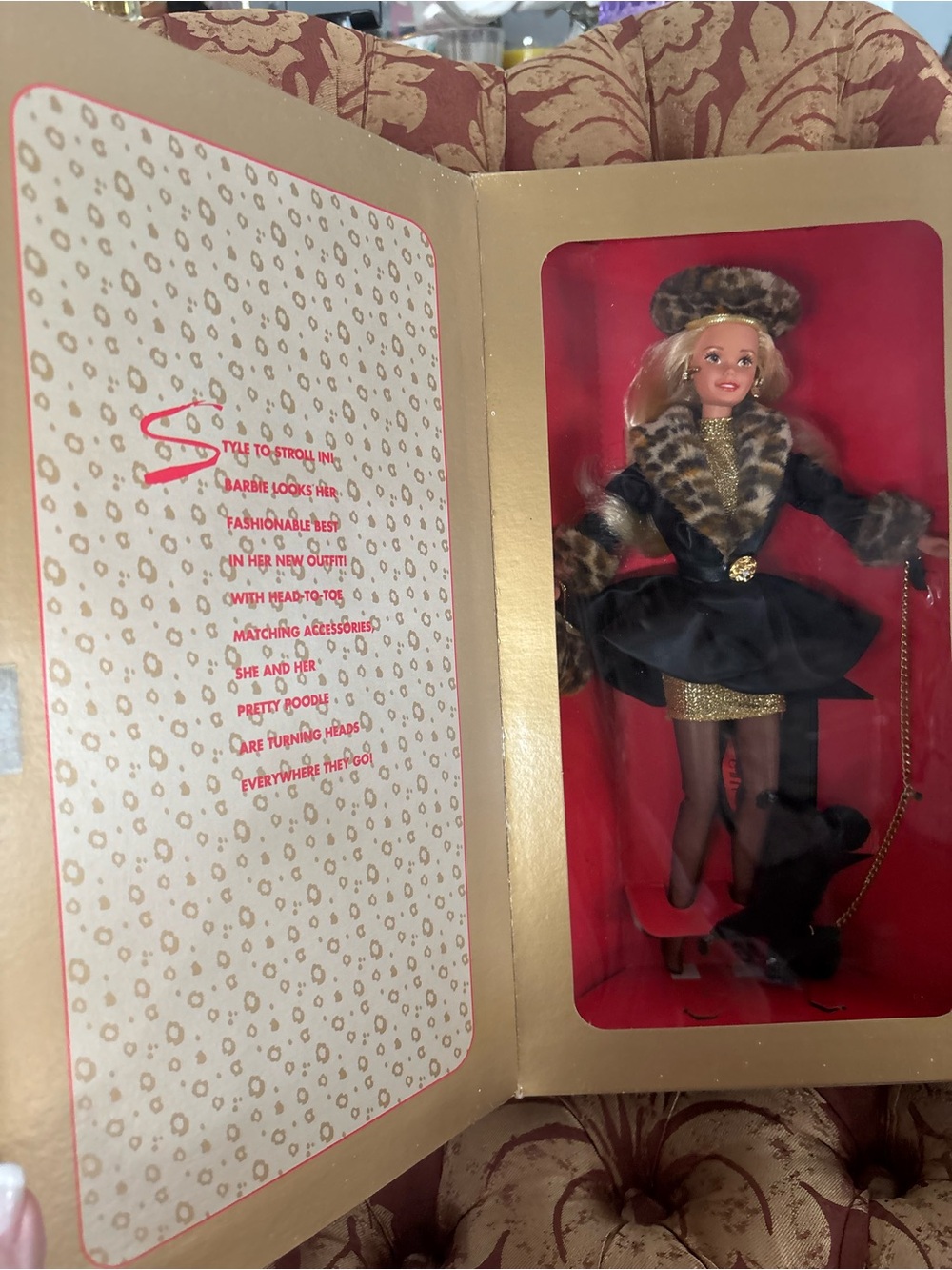 Barbie Shopping Chic Box in Gold and Pink